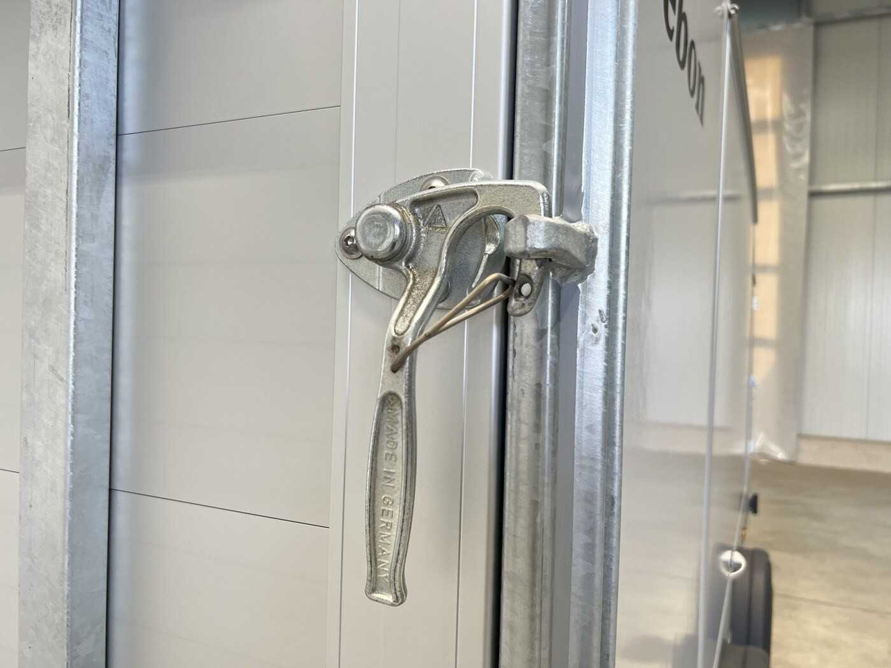 CHEVAL LIBERTE DEBON C1000 Roadster Autotransporter geschlossen в лизинг CHEVAL LIBERTE DEBON C1000 Roadster Autotransporter geschlossen: фото 18 CHEVAL LIBERTE DEBON C1000 Roadster Autotransporter geschlossen в лизинг CHEVAL LIBERTE DEBON C1000 Roadster Autotransporter geschlossen: фото 18