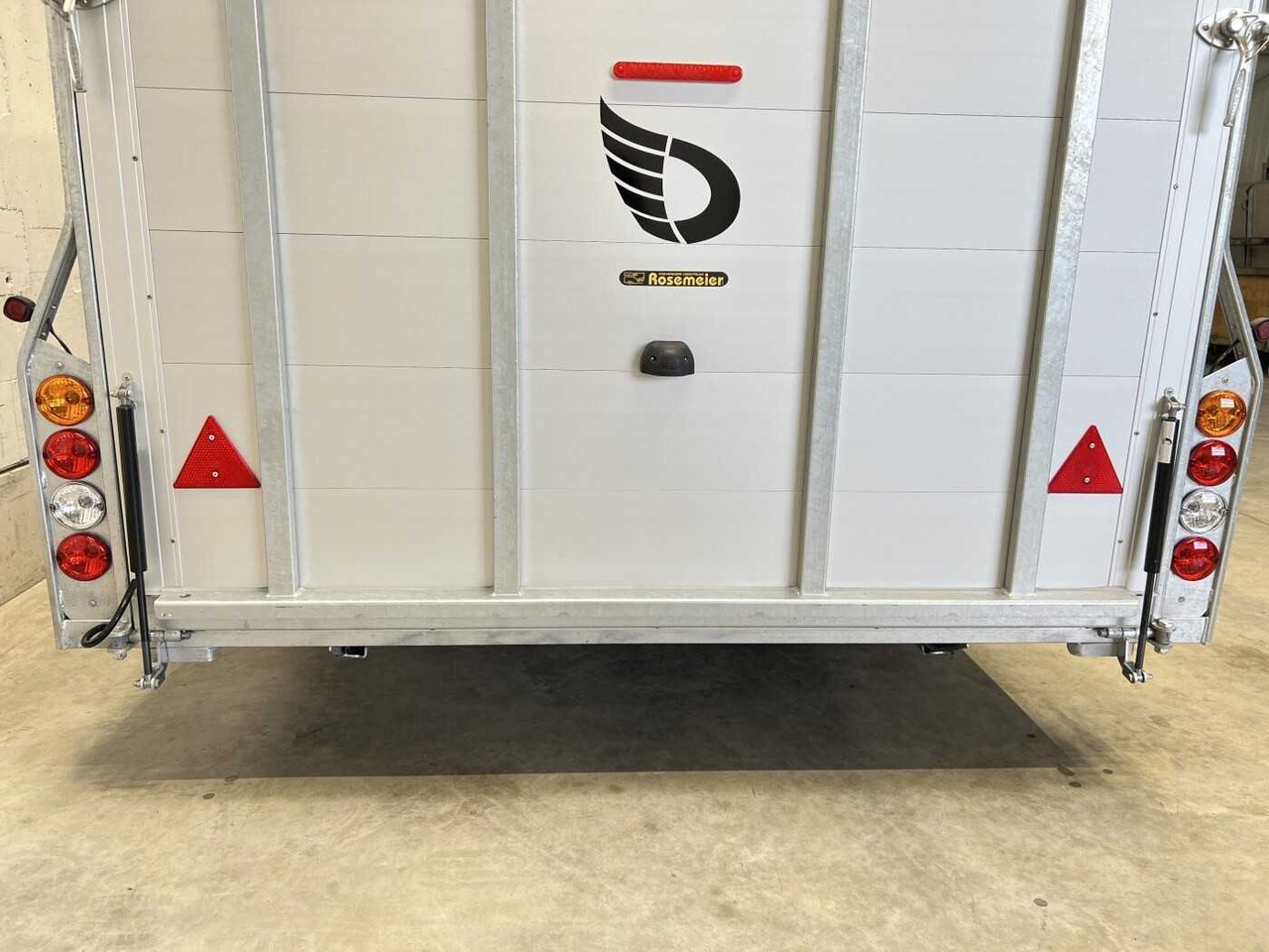 CHEVAL LIBERTE DEBON C1000 Roadster Autotransporter geschlossen в лизинг CHEVAL LIBERTE DEBON C1000 Roadster Autotransporter geschlossen: фото 14 CHEVAL LIBERTE DEBON C1000 Roadster Autotransporter geschlossen в лизинг CHEVAL LIBERTE DEBON C1000 Roadster Autotransporter geschlossen: фото 14