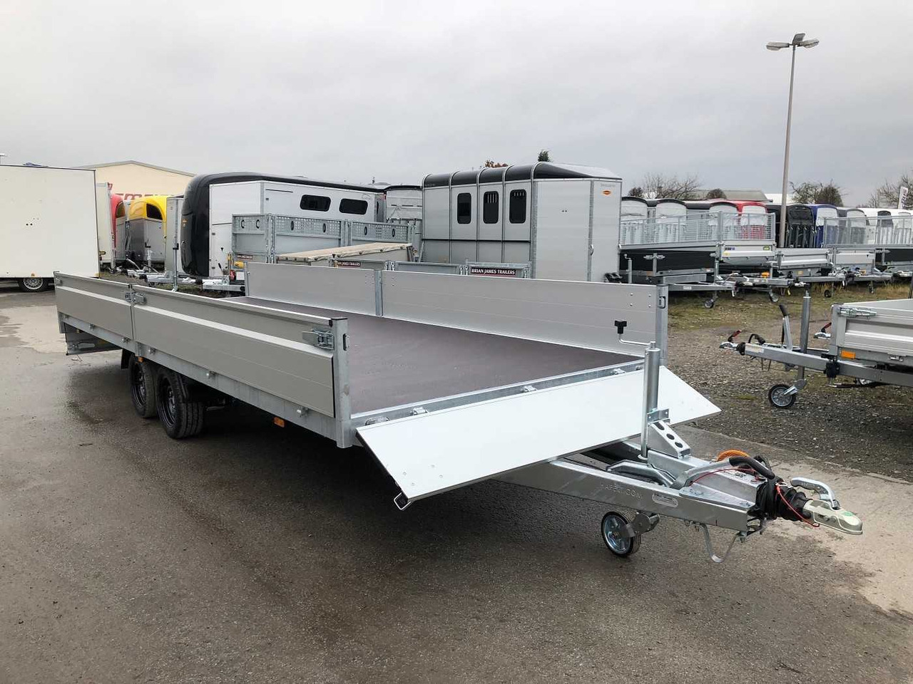 HAPERT Azure H-2 Hochlader - Прицеп бортовой/ Платформа: фото 1 HAPERT Azure H-2 Hochlader - Прицеп бортовой/ Платформа: фото 1