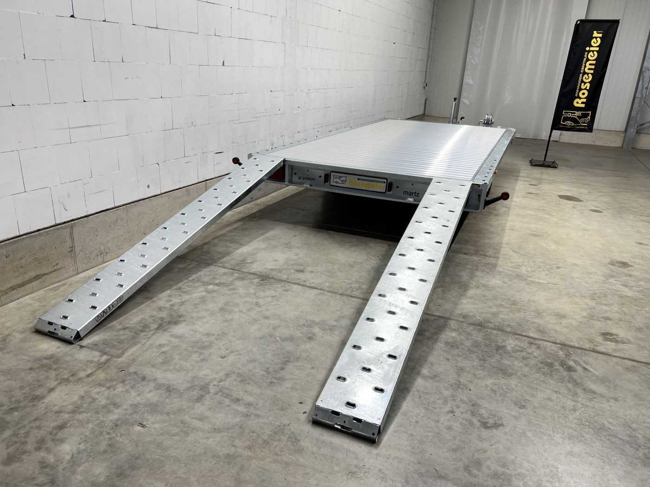 MARTZ GT Plateau 450/2 S 3,5T Alu Plattformanhänger - Прицеп-автовоз: фото 4 MARTZ GT Plateau 450/2 S 3,5T Alu Plattformanhänger - Прицеп-автовоз: фото 4