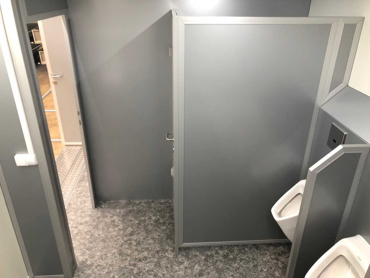 Прицеп ROSEMEIER VE 4 Damen, 1 Herren, 4 Urinale Toilettenanhänger: фото 12