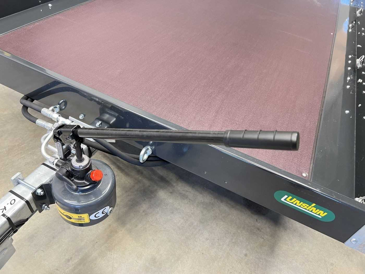 Новый Прицеп для мотоцикла UNSINN UA 3118-18-13 Absenker: фото 22 Новый Прицеп для мотоцикла UNSINN UA 3118-18-13 Absenker: фото 22