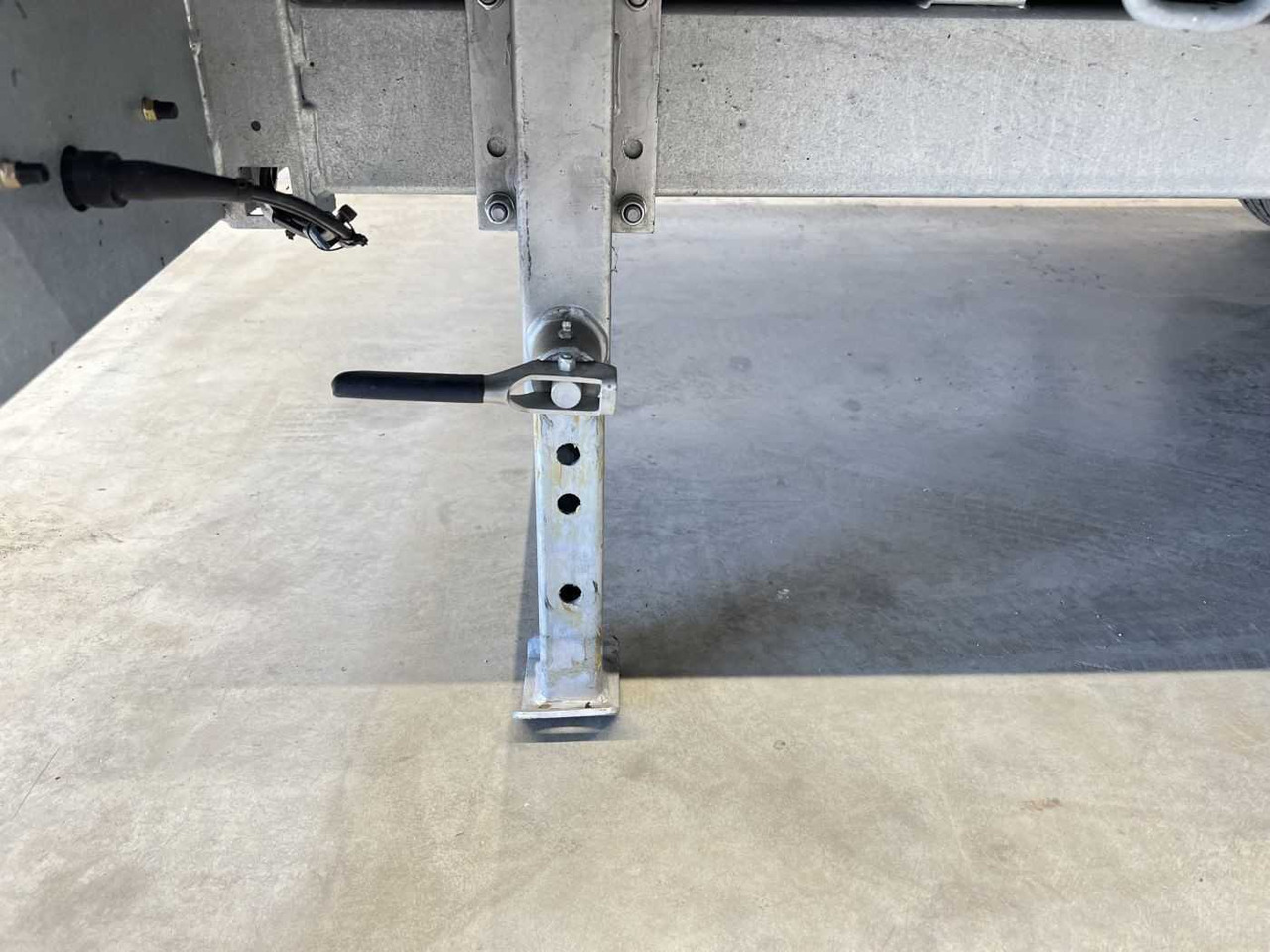 Новый Прицеп для спецтехники UNSINN UF 3617-13 Maschinentransporter: фото 7 Новый Прицеп для спецтехники UNSINN UF 3617-13 Maschinentransporter: фото 7