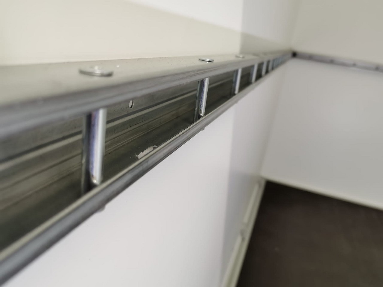 Новый Прицеп-фургон UNSINN ULK 1325-14-1420 Rampe Stützen Kofferanhänger: фото 8