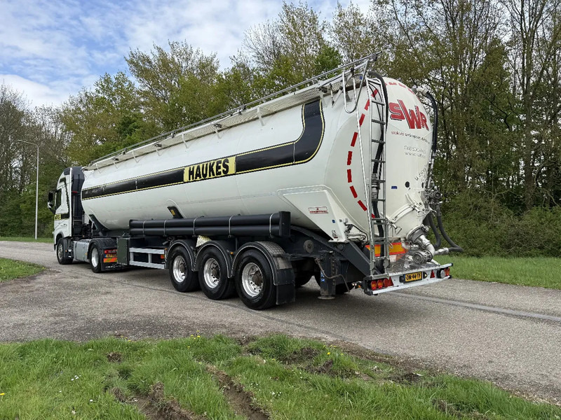 Kässbohrer SSK-60 Kipp-Silo 60.000liter TOP ZUSTAND HOLLAND TRAILER!!!!!!!!! - Полуприцеп-цистерна: фото 1 Kässbohrer SSK-60 Kipp-Silo 60.000liter TOP ZUSTAND HOLLAND TRAILER!!!!!!!!! - Полуприцеп-цистерна: фото 1