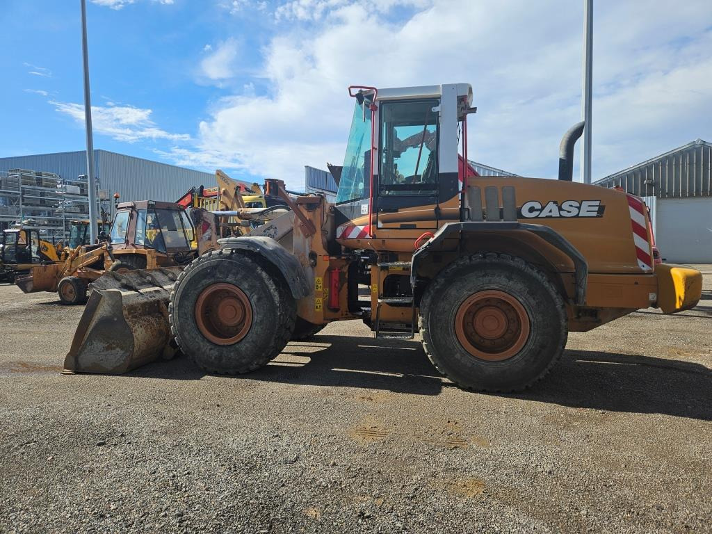 CASE 621 D - Колёсный погрузчик: фото 3 CASE 621 D - Колёсный погрузчик: фото 3