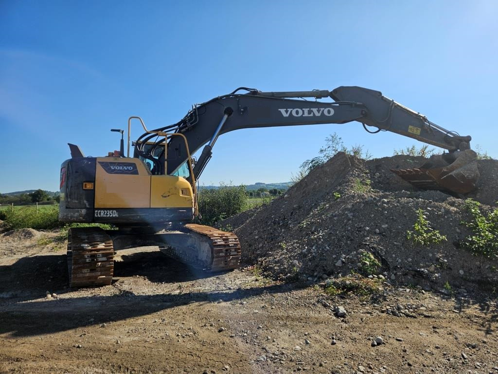 Гусеничный экскаватор VOLVO ECR 235 DL: фото 10