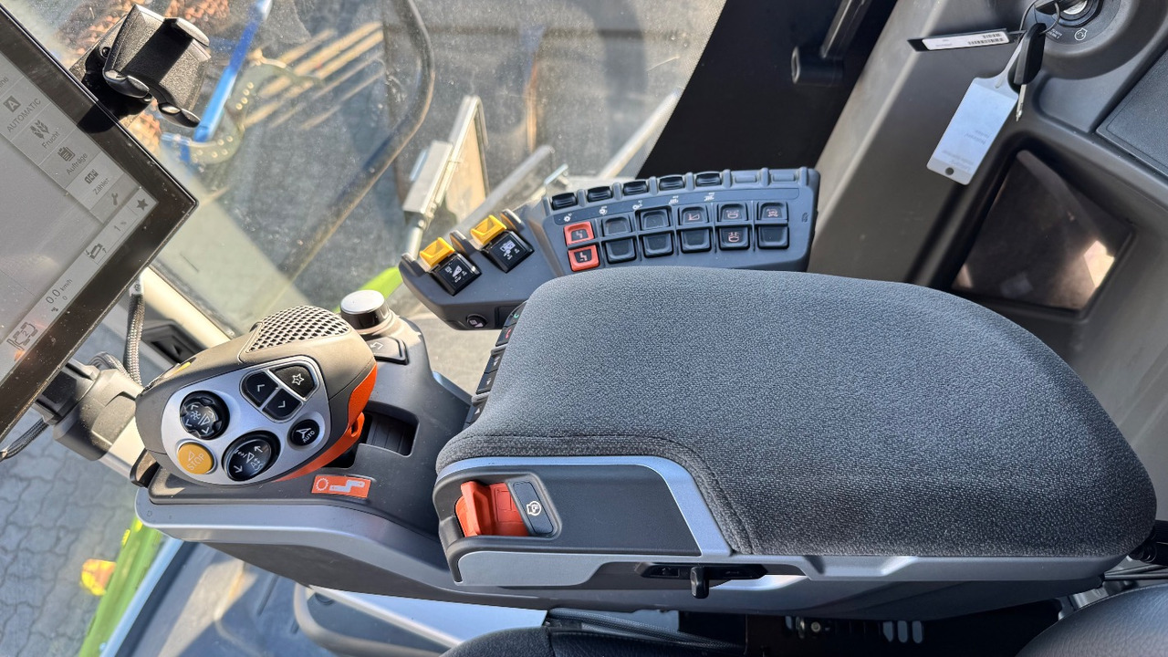 CLAAS Lexion 6900 TerraTrac 890 full Options - Зерноуборочный комбайн: фото 4 CLAAS Lexion 6900 TerraTrac 890 full Options - Зерноуборочный комбайн: фото 4