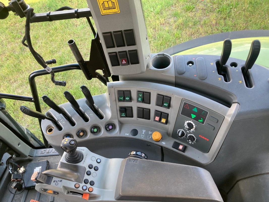 CLAAS Axion 840 - Трактор: фото 5 CLAAS Axion 840 - Трактор: фото 5