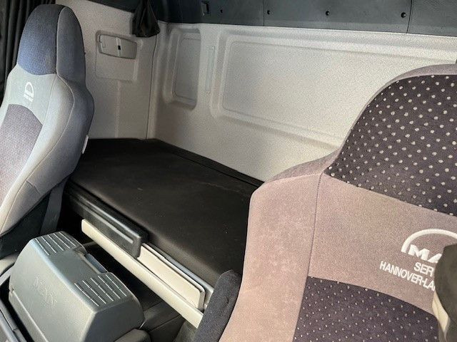 MAN TGS 26.400 Baustoff LKW mit Ladekran Atlas 210.2  в лизинг MAN TGS 26.400 Baustoff LKW mit Ladekran Atlas 210.2: фото 23