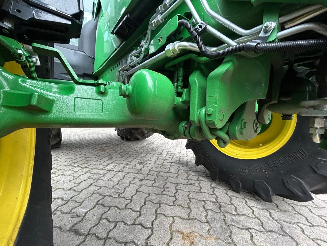 John Deere 6R 155 - Трактор: фото 5 John Deere 6R 155 - Трактор: фото 5