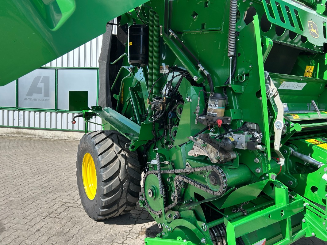 John Deere V461R - Обмотчик рулонов: фото 4 John Deere V461R - Обмотчик рулонов: фото 4