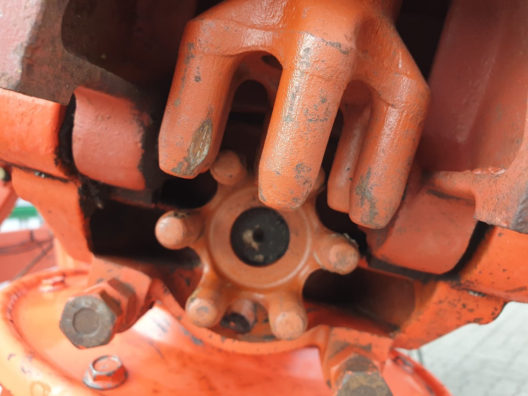 Kuhn GF 8501 T - Сеноворошилка: фото 5 Kuhn GF 8501 T - Сеноворошилка: фото 5