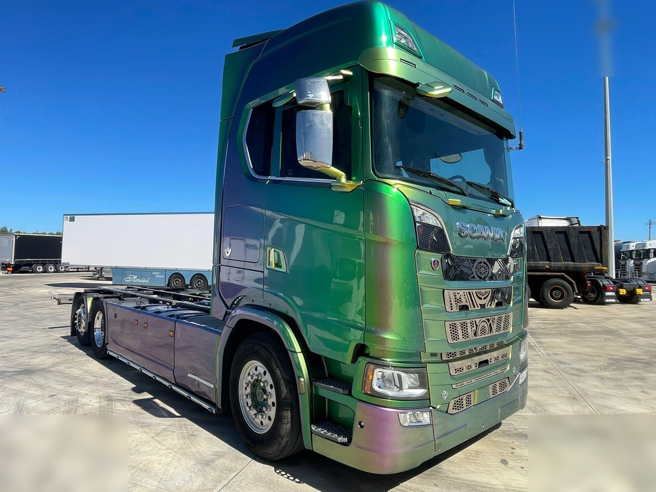 SCANIA S520 - Грузовик-шасси: фото 1 SCANIA S520 - Грузовик-шасси: фото 1