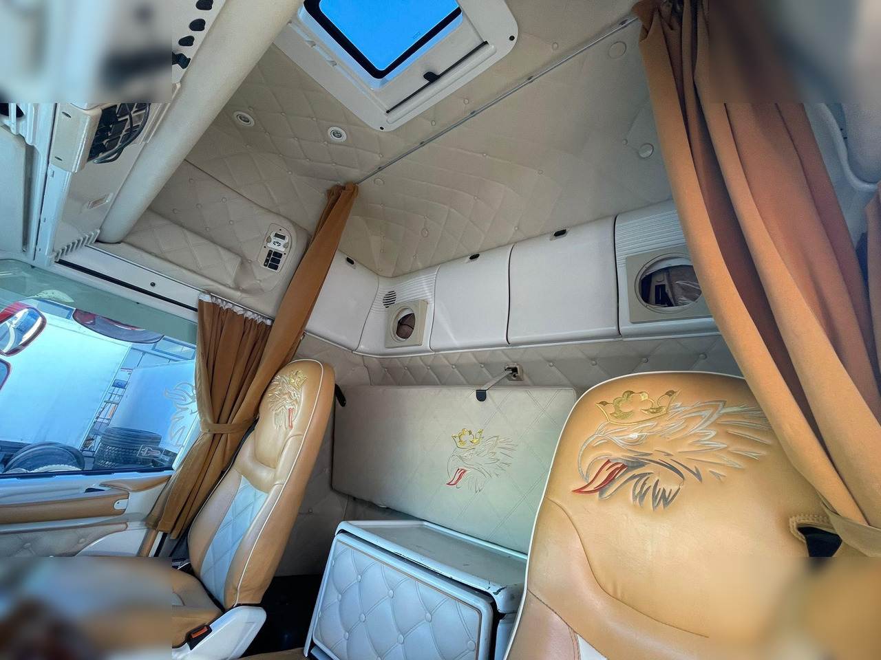 SCANIA R124.420 - Тягач: фото 3 SCANIA R124.420 - Тягач: фото 3