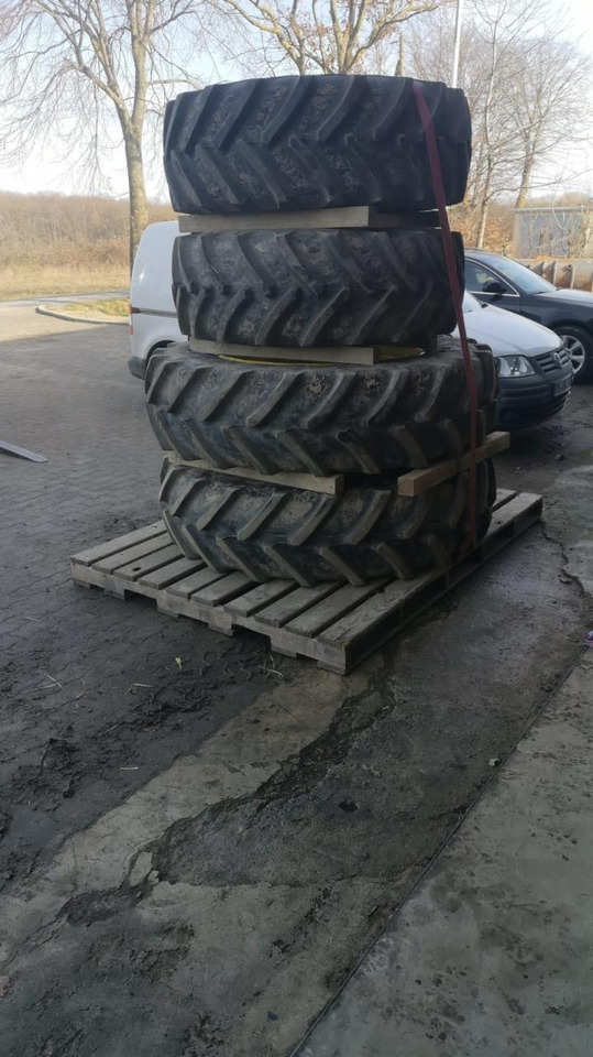 Firestone 460/85R42 480/70R30 - Шина: фото 1 Firestone 460/85R42 480/70R30 - Шина: фото 1