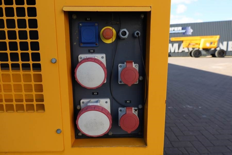 Atlas Copco QAS 150 Diesel, 150KVA - Электрогенератор: фото 3 Atlas Copco QAS 150 Diesel, 150KVA - Электрогенератор: фото 3