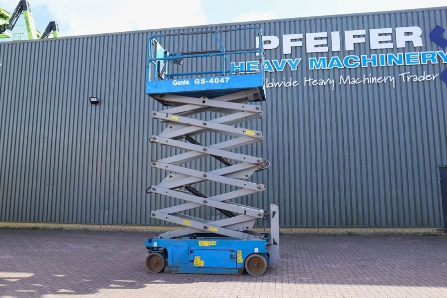 Genie GS4047 Electric, 14m Working Height, 350kg Capacit - Ножничный подъемник: фото 3 Genie GS4047 Electric, 14m Working Height, 350kg Capacit - Ножничный подъемник: фото 3