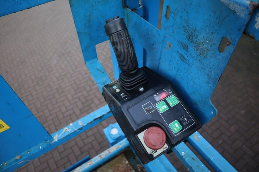 Genie GS4069DC Electric, 14m Working Height, 363kg Capac - Ножничный подъемник: фото 5 Genie GS4069DC Electric, 14m Working Height, 363kg Capac - Ножничный подъемник: фото 5