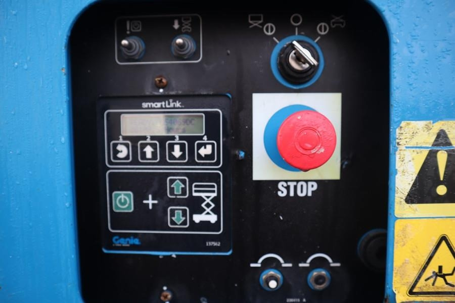 Genie GS4069DC Electric, 14m Working Height, 363kg Capac - Ножничный подъемник: фото 4 Genie GS4069DC Electric, 14m Working Height, 363kg Capac - Ножничный подъемник: фото 4