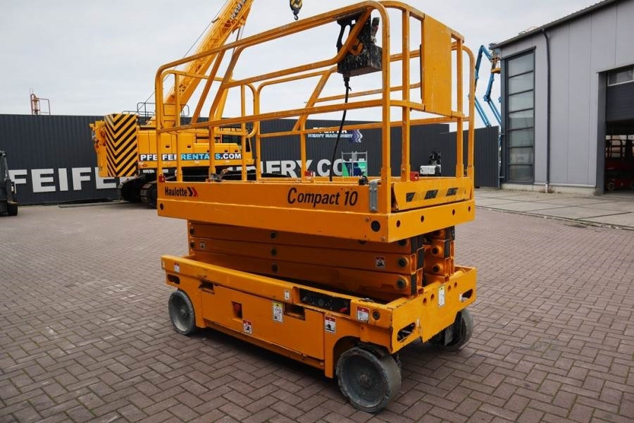 Ножничный подъемник Haulotte Compact 10 Electric, 10m Working Height, 450kg Cap: фото 7