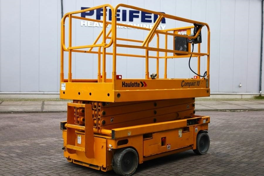 Haulotte Compact 10 Electric, 10m Working Height, 450kg Cap - Ножничный подъемник: фото 2 Haulotte Compact 10 Electric, 10m Working Height, 450kg Cap - Ножничный подъемник: фото 2