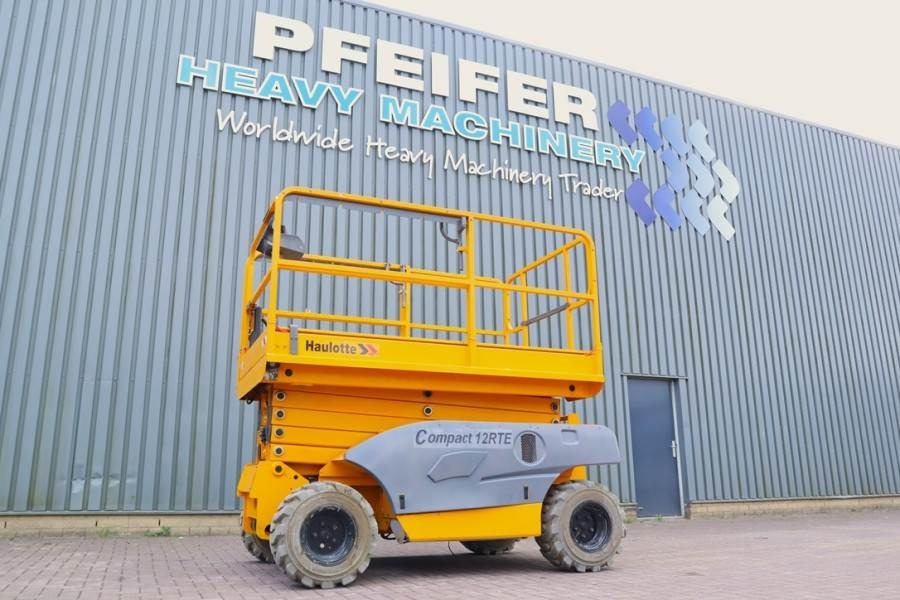 Haulotte Compact 12RTE Electric, 12m Working Height, 450kg - Ножничный подъемник: фото 1 Haulotte Compact 12RTE Electric, 12m Working Height, 450kg - Ножничный подъемник: фото 1