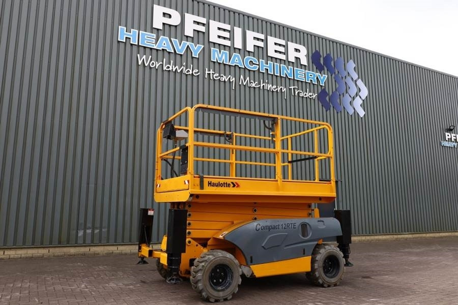 Haulotte Compact 12RTE Electric, 12m Working Height, 450kg - Ножничный подъемник: фото 1 Haulotte Compact 12RTE Electric, 12m Working Height, 450kg - Ножничный подъемник: фото 1