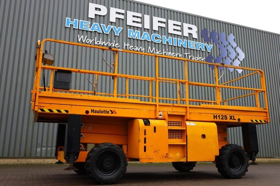 Haulotte H12SXL Diesel, 4x4 Drive, 12m Working Height, 700k - Ножничный подъемник: фото 1 Haulotte H12SXL Diesel, 4x4 Drive, 12m Working Height, 700k - Ножничный подъемник: фото 1