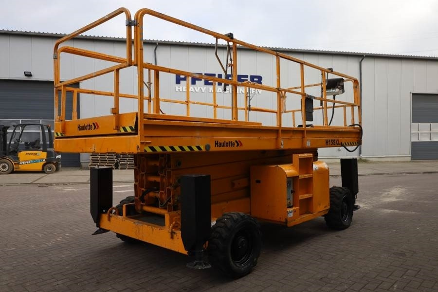 Haulotte H15SXL Diesel, 4x4 Drive, 15m Working Height, 500k - Ножничный подъемник: фото 3 Haulotte H15SXL Diesel, 4x4 Drive, 15m Working Height, 500k - Ножничный подъемник: фото 3