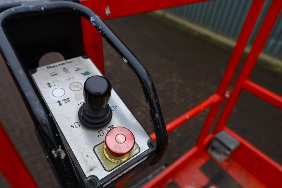 Holland Lift Ecostar HL-7814 Electric, 10m Working Height, 450k - Ножничный подъемник: фото 4 Holland Lift Ecostar HL-7814 Electric, 10m Working Height, 450k - Ножничный подъемник: фото 4