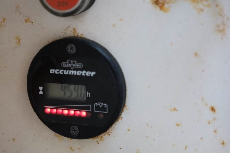 Holland Lift Ecostar HL-9710 Electric, 12m Working Height, 325k  - Ножничный подъемник: фото 5 Holland Lift Ecostar HL-9710 Electric, 12m Working Height, 325k  - Ножничный подъемник: фото 5