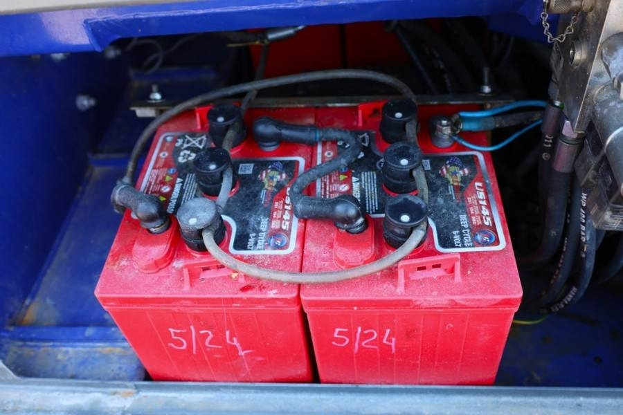 Holland Lift Ecostar HL-9710 Electric, 12m Working Height, 325k  - Ножничный подъемник: фото 4 Holland Lift Ecostar HL-9710 Electric, 12m Working Height, 325k  - Ножничный подъемник: фото 4