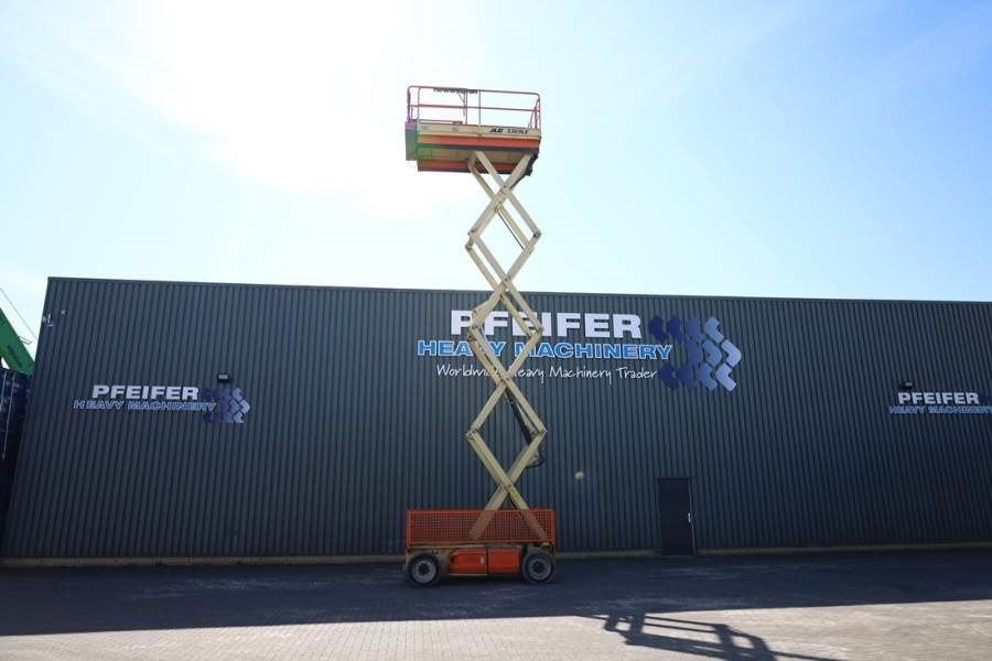 JLG 3369LE Electric, 12m Working Height, 450kg Capacit - Ножничный подъемник: фото 3 JLG 3369LE Electric, 12m Working Height, 450kg Capacit - Ножничный подъемник: фото 3