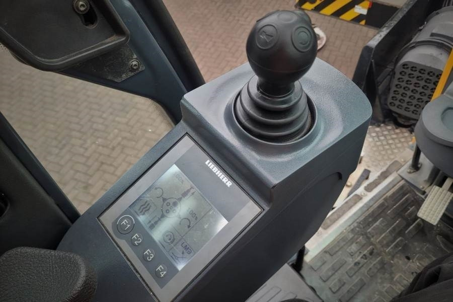 Вседорожный кран Liebherr LTM1070-4.2 Dutch Vehicle Registration, Valid Insp: фото 18 Вседорожный кран Liebherr LTM1070-4.2 Dutch Vehicle Registration, Valid Insp: фото 18