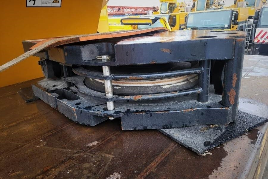 Вседорожный кран Liebherr LTM1070-4.2 Dutch Vehicle Registration, Valid Insp: фото 12 Вседорожный кран Liebherr LTM1070-4.2 Dutch Vehicle Registration, Valid Insp: фото 12