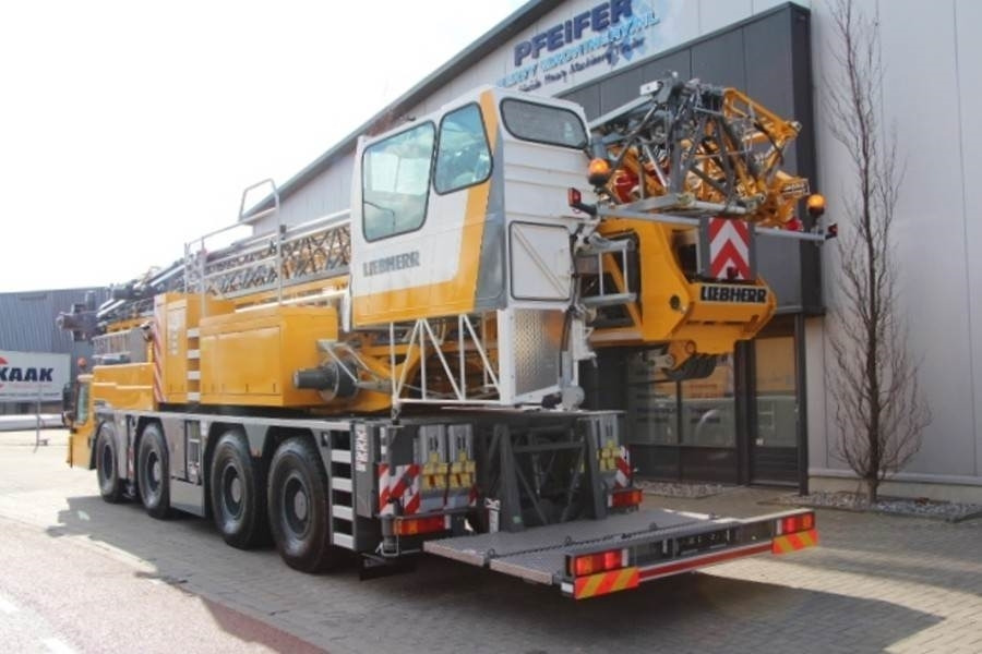 Башенный кран Liebherr MK88 Plus Valid Inspection, 45 m Flight, 8t Cap, P: фото 9