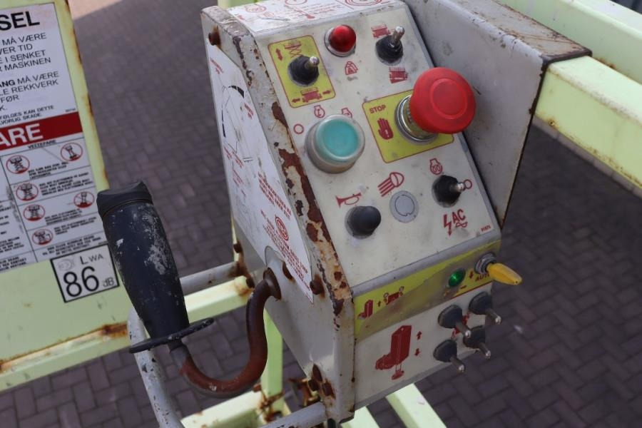 MEC 3392RT-T Diesel, 4x4 Drive, 12m Working Height, 12 - Ножничный подъемник: фото 5 MEC 3392RT-T Diesel, 4x4 Drive, 12m Working Height, 12 - Ножничный подъемник: фото 5