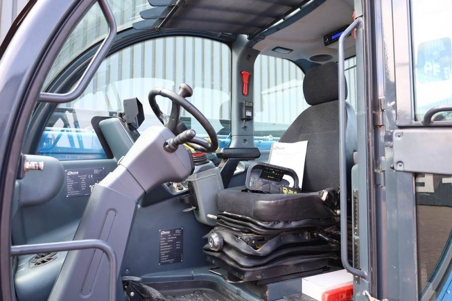 Magni TH5,5.15-D7/D Diesel, 4x4x4 Drive, 5.5t Capacity, - Телескопический погрузчик: фото 4 Magni TH5,5.15-D7/D Diesel, 4x4x4 Drive, 5.5t Capacity, - Телескопический погрузчик: фото 4
