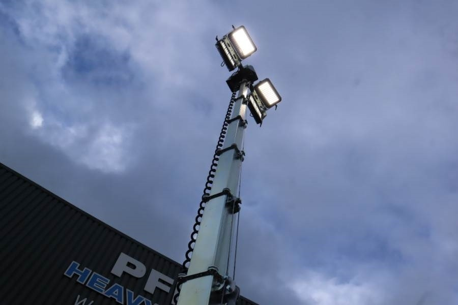 Trime X-BOX 4x320 LED Valid inspection, *Guarantee - Осветительная мачта: фото 4 Trime X-BOX 4x320 LED Valid inspection, *Guarantee - Осветительная мачта: фото 4