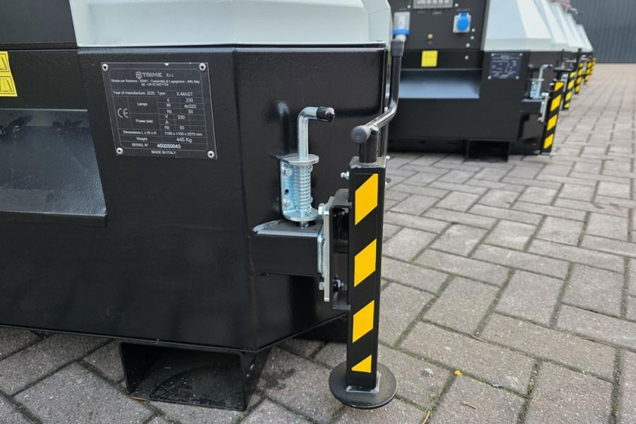 Осветительная мачта Trime X-Mast 4 × 320W LED Valid Inspection, *Guarantee!: фото 9 Осветительная мачта Trime X-Mast 4 × 320W LED Valid Inspection, *Guarantee!: фото 9