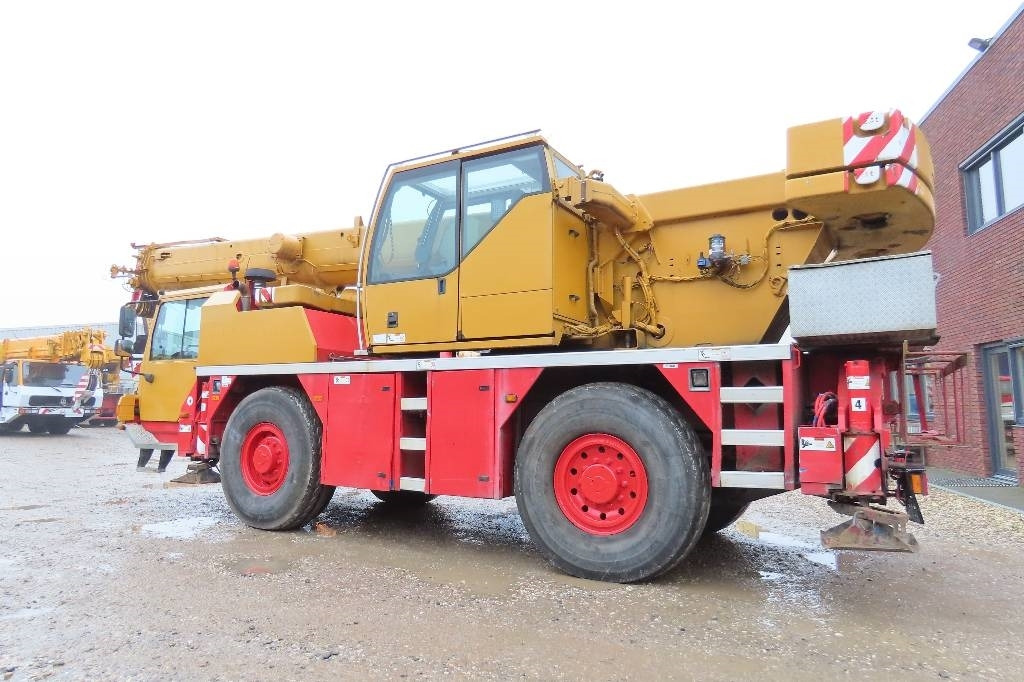 Liebherr LTM 1030-2.1 - Вседорожный кран: фото 4 Liebherr LTM 1030-2.1 - Вседорожный кран: фото 4
