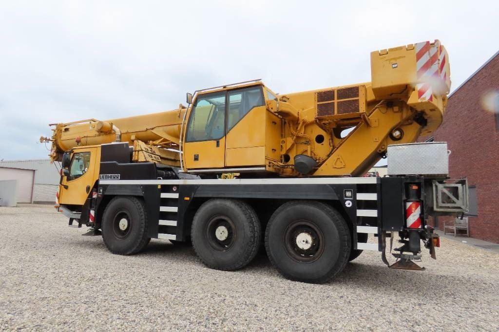 Liebherr LTM 1050-3.1 - Вседорожный кран: фото 4 Liebherr LTM 1050-3.1 - Вседорожный кран: фото 4