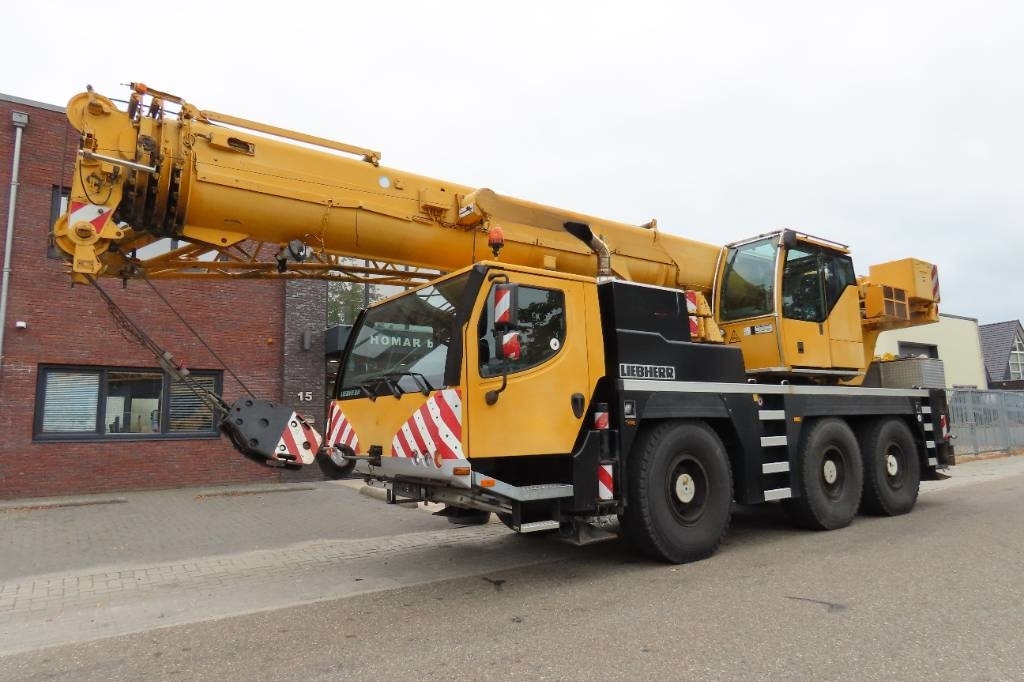 Liebherr LTM 1050-3.1 - Вседорожный кран: фото 1 Liebherr LTM 1050-3.1 - Вседорожный кран: фото 1