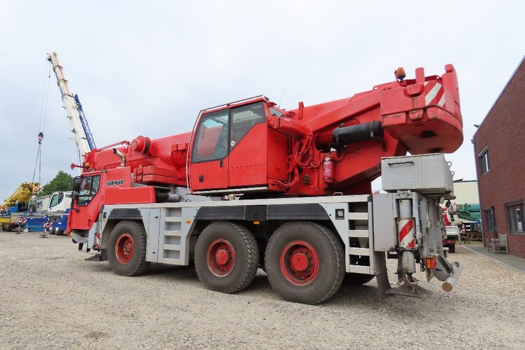 Liebherr LTM 1055-3.2 - Вседорожный кран: фото 4 Liebherr LTM 1055-3.2 - Вседорожный кран: фото 4