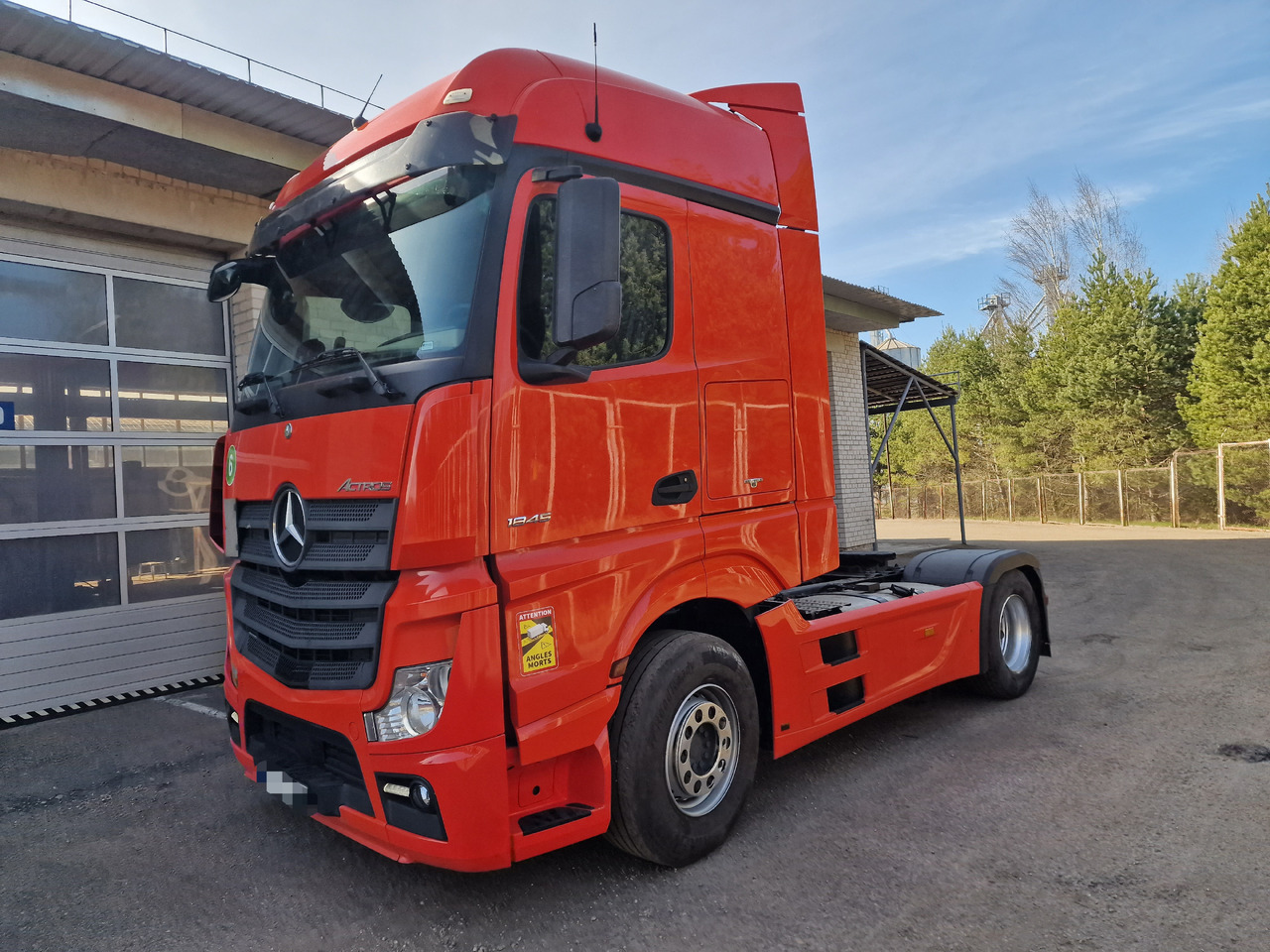 MERCEDES-BENZ 1845 Retarder Actros - Тягач: фото 1 MERCEDES-BENZ 1845 Retarder Actros - Тягач: фото 1