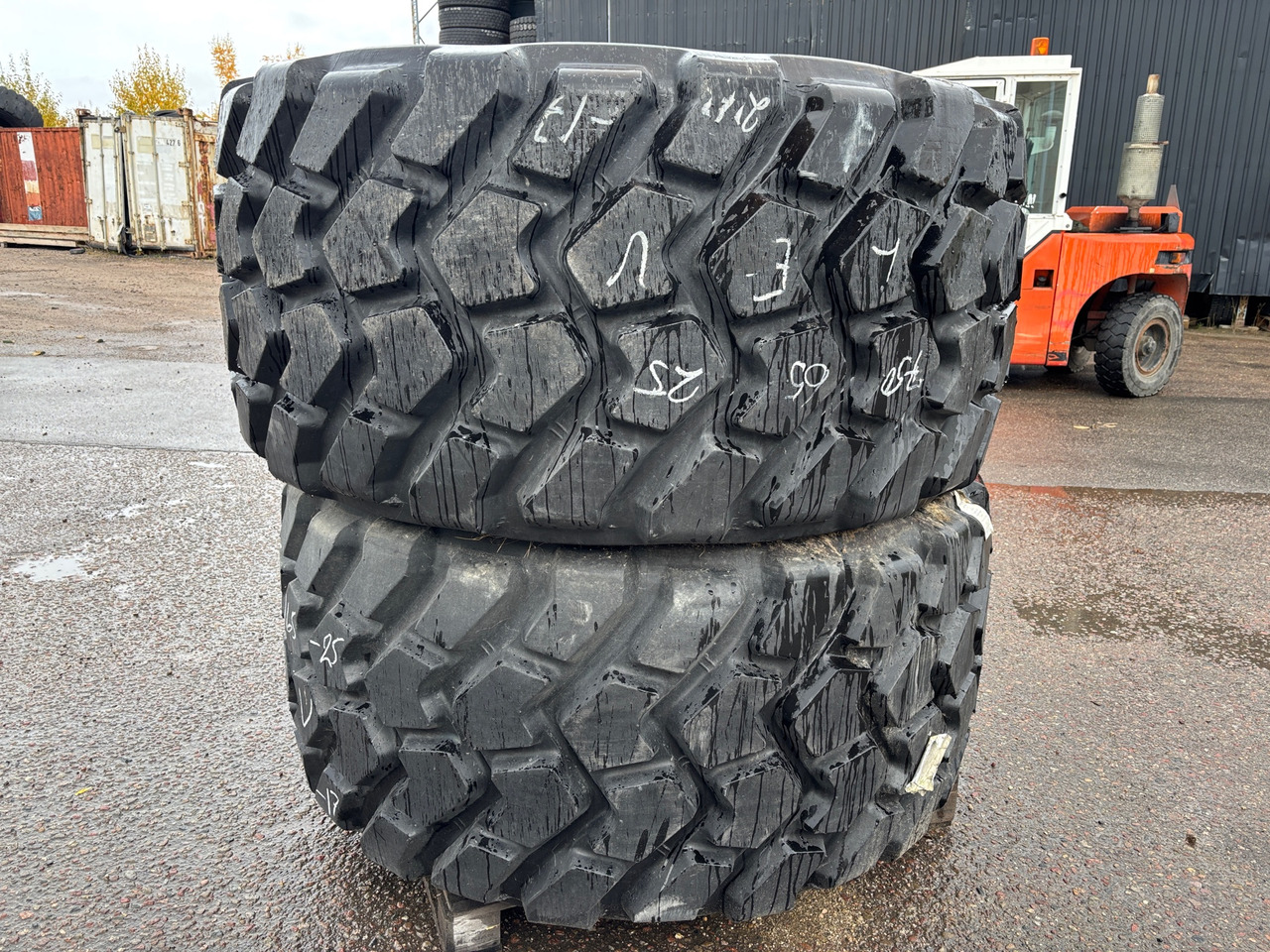 Bridgestone V-Steel radial - Шина для Строительной техники: фото 1 Bridgestone V-Steel radial - Шина для Строительной техники: фото 1