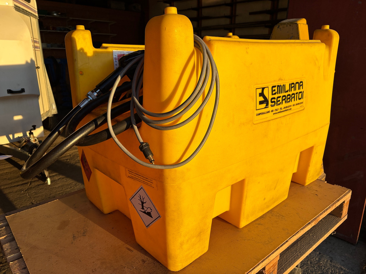 Emiliana Serbator - Резервуар для хранения: фото 1 Emiliana Serbator - Резервуар для хранения: фото 1