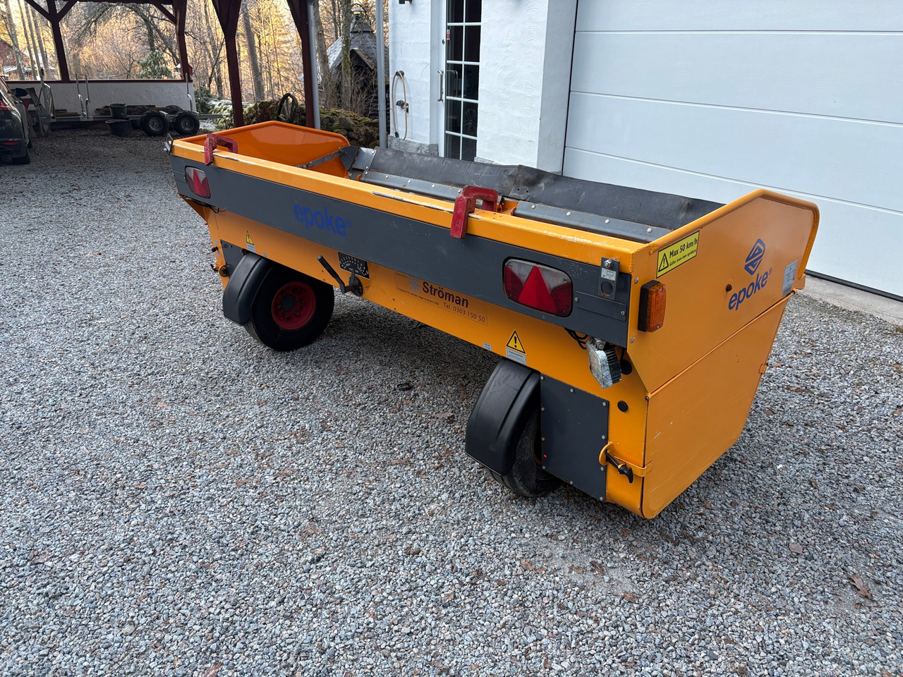 Epoke - Разбрасыватель песка/ Соли: фото 1 Epoke - Разбрасыватель песка/ Соли: фото 1