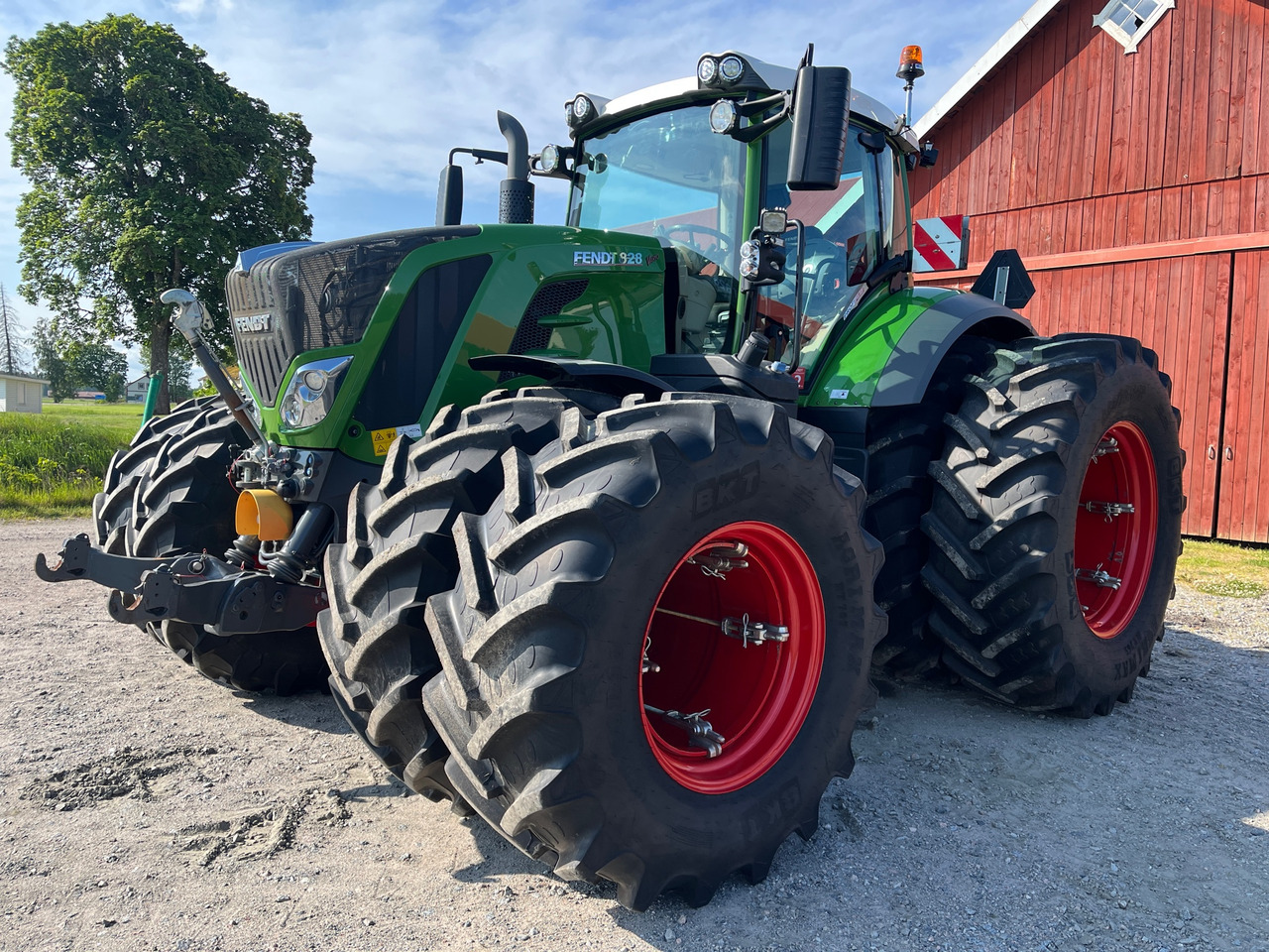 Fendt 828 Vario - Трактор: фото 1 Fendt 828 Vario - Трактор: фото 1